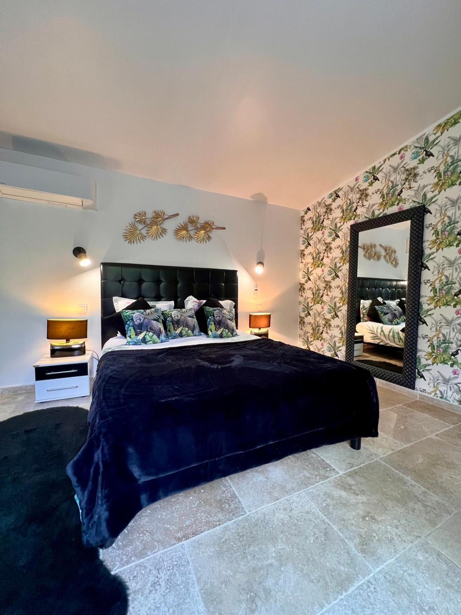 Gite des Estelles Axel avec espace Jacuzzi Cavaillon Exterior foto