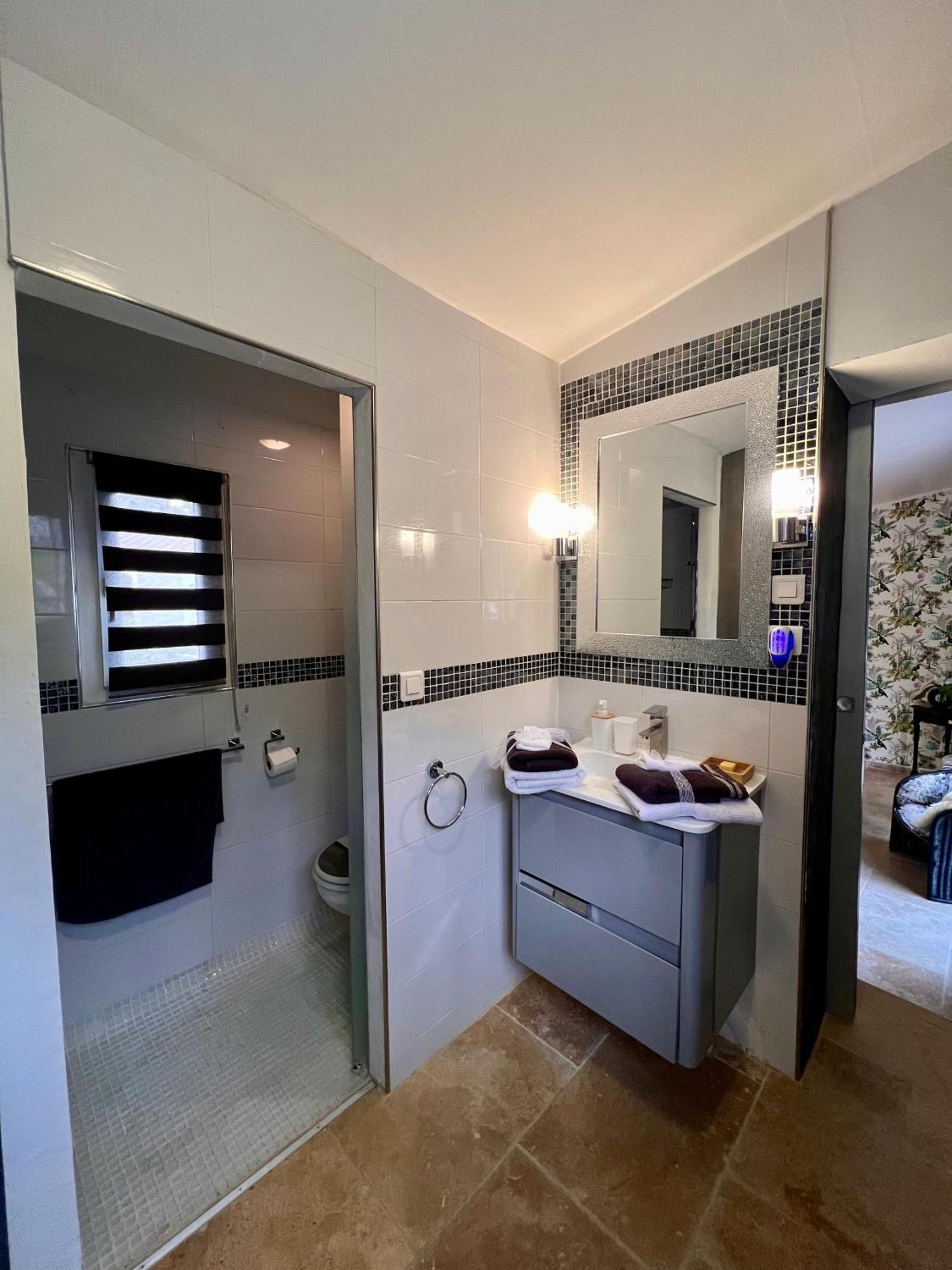 Gite des Estelles Axel avec espace Jacuzzi Cavaillon Exterior foto